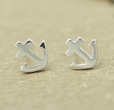 Basic Anchor Earrings Stud in Sterling Silver