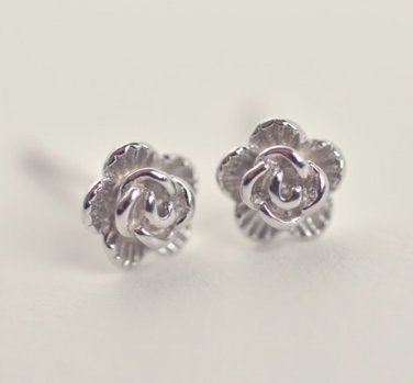 Tiny Daisy Flower Earrings Stud in Sterling Silver