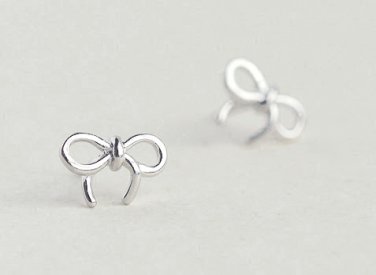 Simple Knot Ribbon Earrings Stud in Sterling Silver