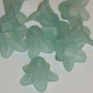 Hand Dyed Aqua Blue Lucite Trumpet Flowers (tf18mm15)