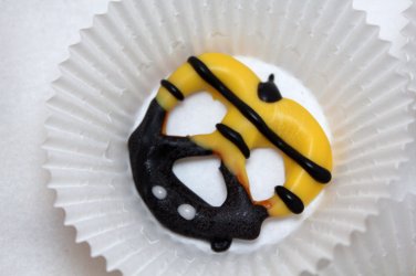 bee pretzels two dozen.in box
