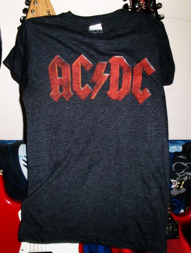 ac dc big red logo official ac dc mdse XS 2022 tee - angus malcom thundstruck