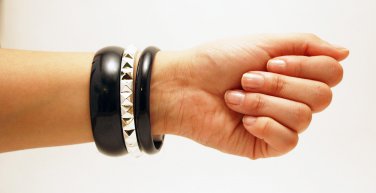 FASHION JEWELRY MULTI LINE BANGLE - Black