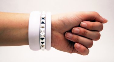 FASHION JEWELRY MULTI LINE BANGLE - White