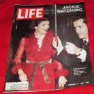 LIFE  FEBRUARY 12, 1971  JACKIE-WATCHING
