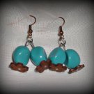 1034 green bead with wooden flower