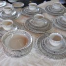 52 Pieces Porcelain China Set Made in China.