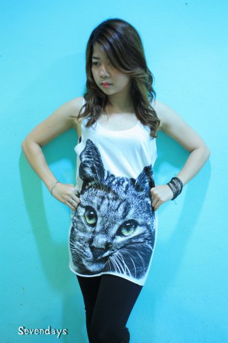 Cat big eyes