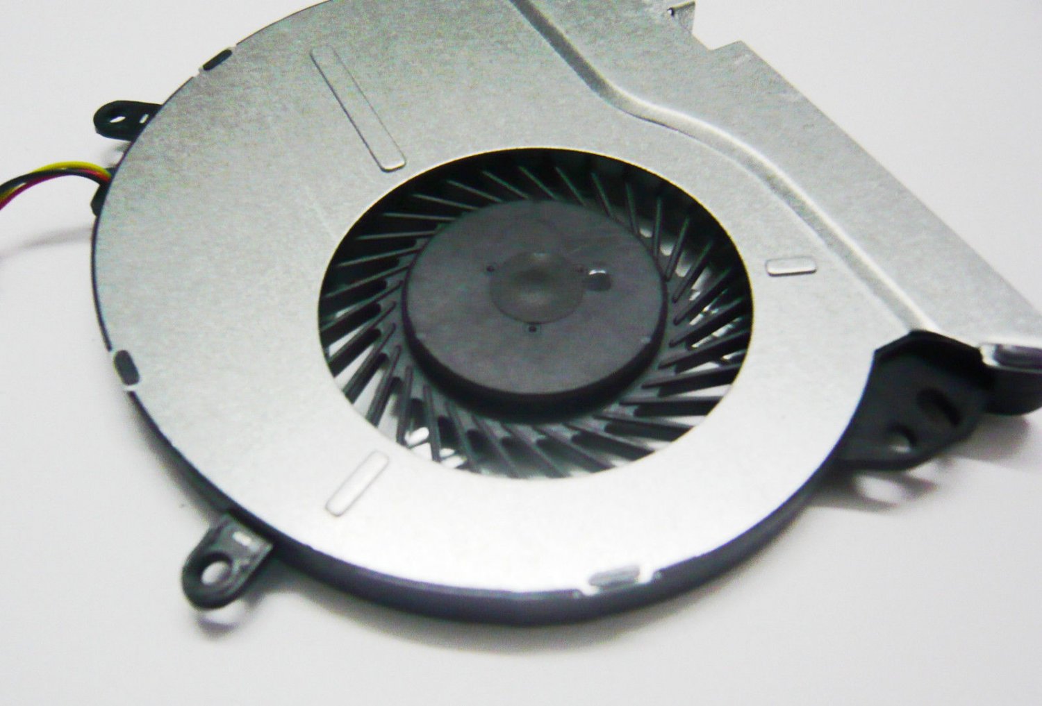 New For HP 15-b140ca 15-b119wm 15-b142dx 15-b120us 15-b056xx Notebook PC Cpu Fan