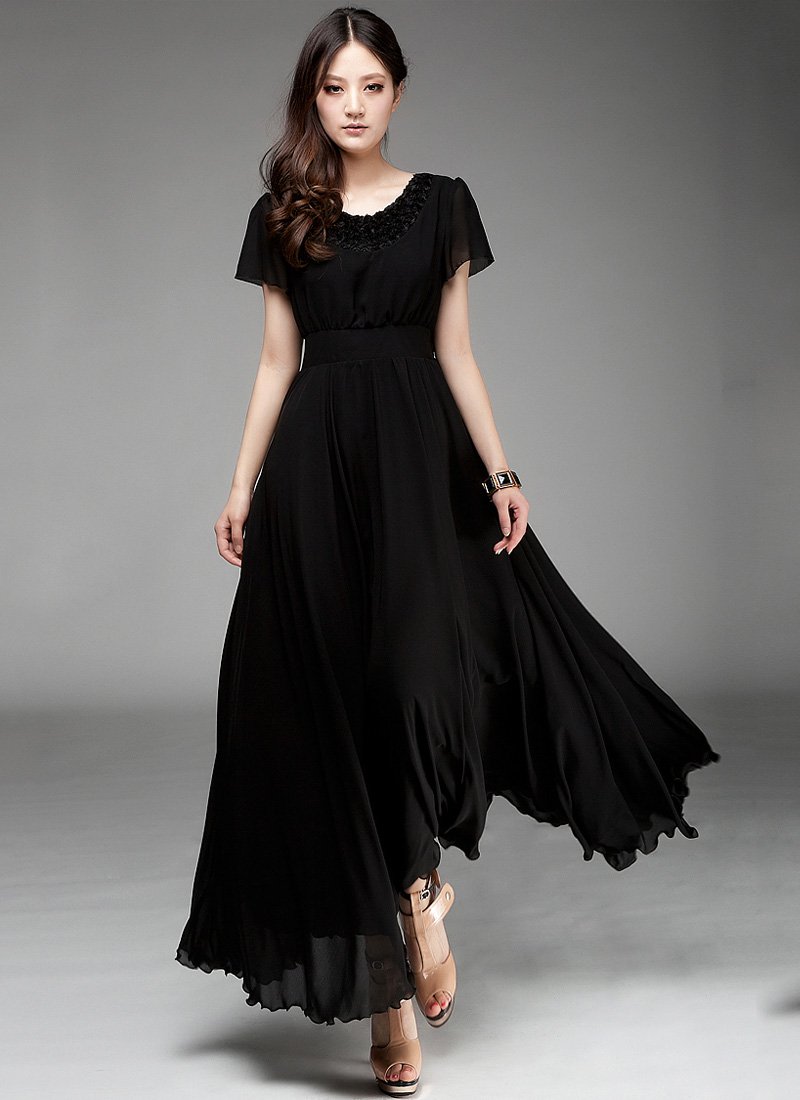 Black Maxi Dress with Floral Appliqué Lace Neck RM160