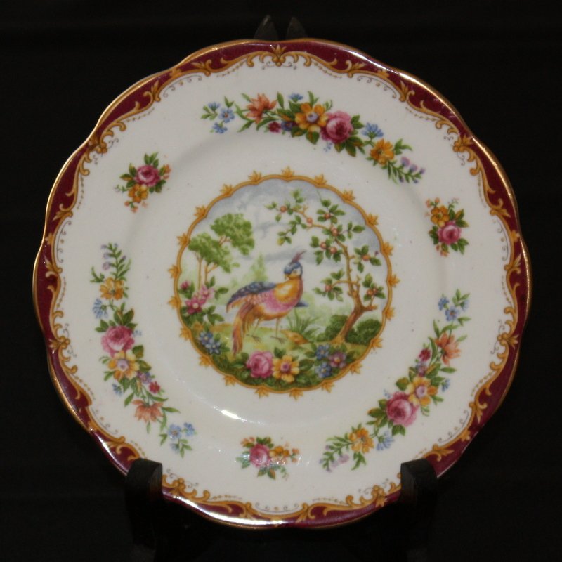 Royal Albert Chelsea Bird maroon 6 1 4 plate Bone China ENGLAND