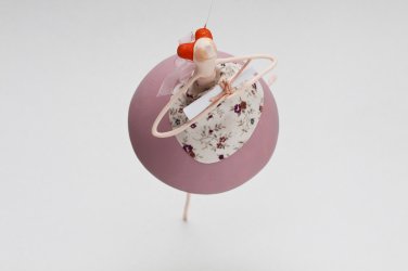 Messenger Sculpture