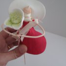 Sculpture Mim - Hand made pieces, with texto, for suspending