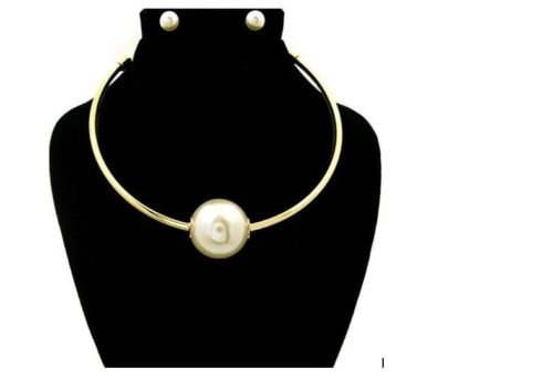 Gold Necklace Bambi Bead Cream Pearl Necklace Earrings Set Faux Pearl 18'