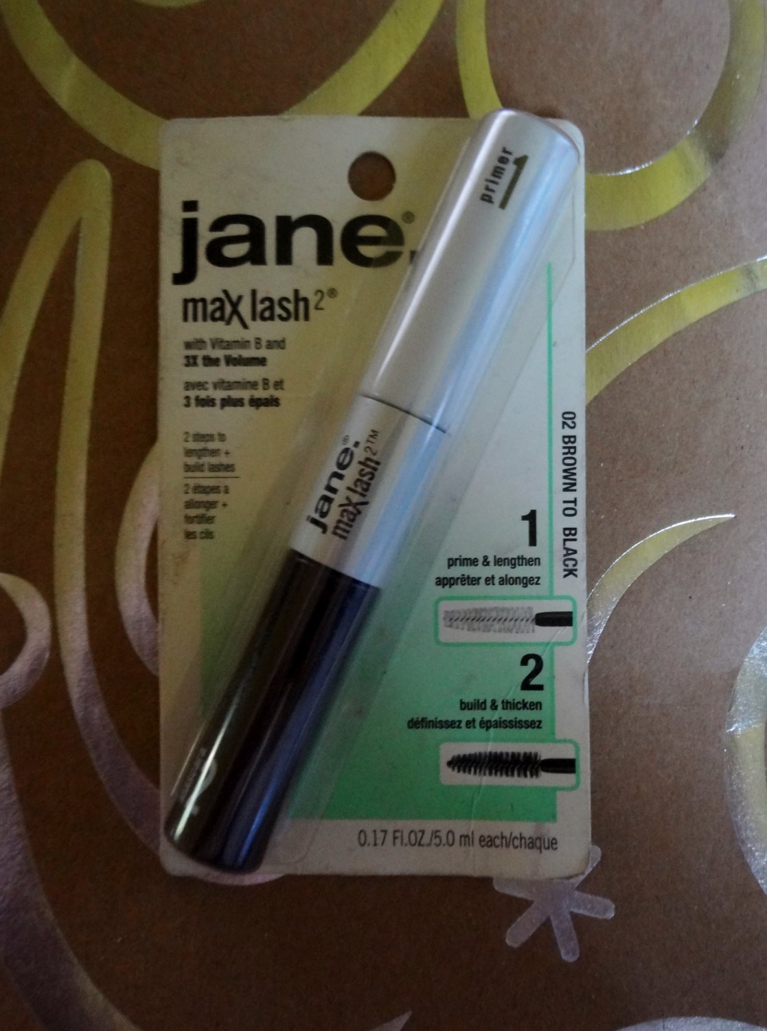 Jane Max Lash Volumizing Mascara 02 with Vitamin B on "Brown to Black"