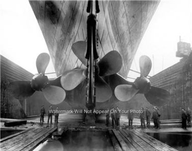 RMS Titanic Propellers 1911 with workers  Amazing Photo
