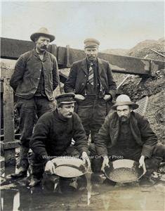 ALASKA GOLD RUSH MINING GOLD BULLION MINERS PANNING SILT PROSPECTING PHOTO 1800S