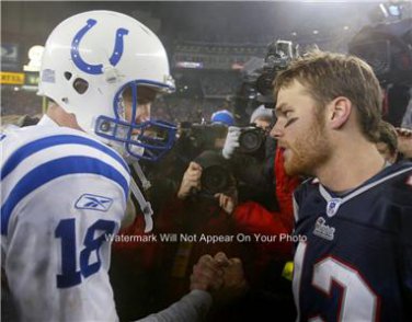 PEYTON MANNING & TOM BRADY NFL FOOTBALL PHOTO