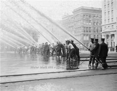 FIREMEN TESTING THEIR EQUIPMENT NEW YORK 1920 RARE PHOTO SAFTY PROTECTION
