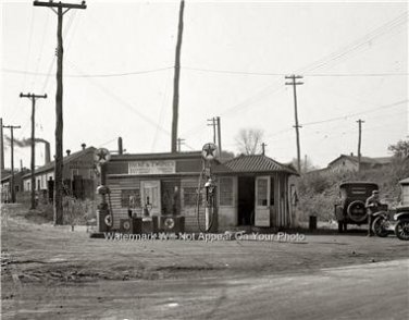 Vintage Autos Texaco Star Gas Pumps Station Havoline Oil Company Petroleum Photo