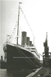 RMS TITANIC UNSINKABLE ICEBERG LARGEST WHITE STAR SHIP LINE 1912 DOCKSIDE PHOTO