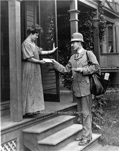 POSTAL CARRIER NOSTALGIC PHOTO MAILMAN OFFICE HOME DELIVERY VINTAGE ERA POSTMAN