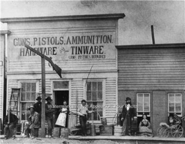 DODGE CITY GUN PISTOL AMMUNITION WILD WEST GUNFIGHTER DODGE CITY PHOTO 1872