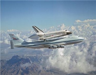NASA SPACE SHUTTLE ATLANTIS SPACE PROGRAM PIGGYBACKING PHOTO BOEING 747 AIRPLANE