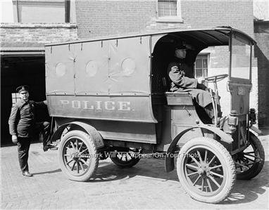 PHOTO POLICE OFFICERS PADDY WAGON WASHINGTON NOSTALGIC LAW ENFORCEMENT COPS