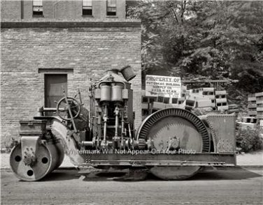 Rare Old 1925 Vintage Heavy Equipment Machinery Steamroller Road Paving Photo