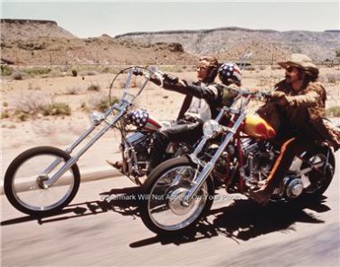 THE MOVIE EASY RIDER PETER FONDA HARLEY MOTORCYCLES CAPTAIN AMERICAN PHOTO 1969