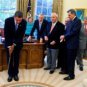 ARNOLD PALMER PGA GOLF PRESIDENT BARACK OBAMA 44TH PRESIDENT UNITED STATES PHOTO