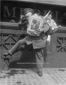RARE UNITED STATES MAIL CARRIER PHOTO MAILMAN POST OFFICE MAIL BOX POSTMAN