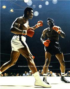 RARE1972 MUHAMMAD ALI FLOYD PATTERSON WORLD HEAVYWEIGHT BOXING FIGHT COLOR PHOTO