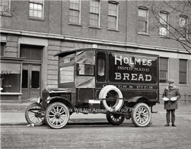 Vintage Bakery Bread Pies Delivery 1923 Model T Ford Truck Service Vehicle Photo