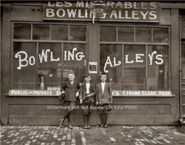 Vintage Les Miserables Old Bowling Alleys Lanes Duck Ten Pins Boys 1911 Photo