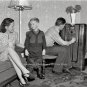 EARLY AMERICANA LIFE STYLE OLD RADIO FURITURE LAMP WALL VASE PAPERS PHOTO 1941