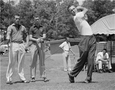 ARNOLD PALMER AMERICAN PGA GOLF PROFESSIONAL WAKE FOREST COLLEGE PHOTO