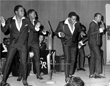 THE FOUR TOPS AMERICAN VOCAL QUARTET DOO-WOP JAZZ SOUL R&B SHOWTUNES PHOTO