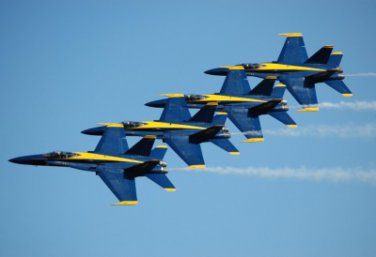 The Bule Angels in Formation Navy Expert  Airman