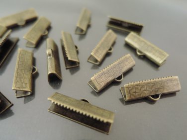 Finding - 10 pcs Antique Brass Flat Clamp Fold Over End Cap Crimps with Loop ( 20mm )
