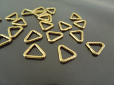 Finding - 10 pcs Gold Triangle Shape Open Jump Rings Connectors 10mm x 11mm