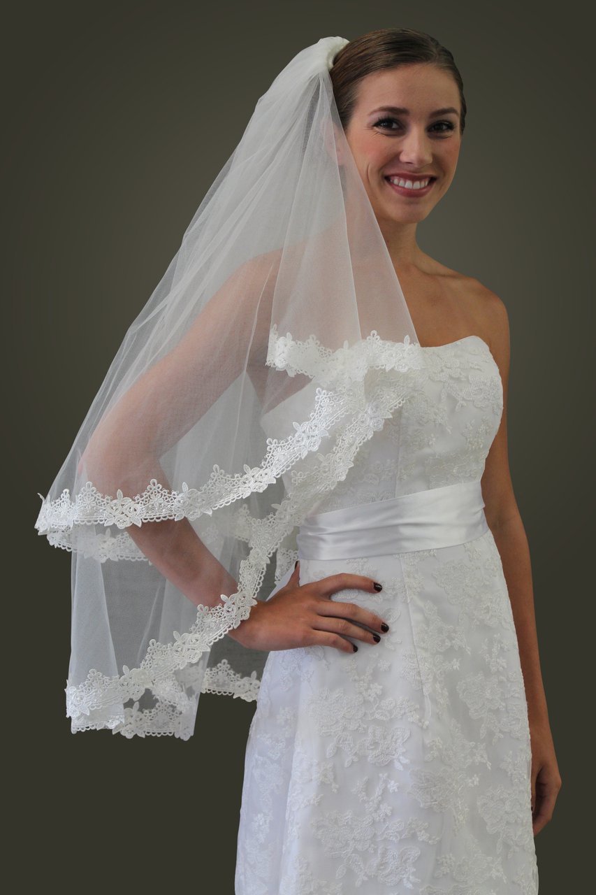 Ivory Lace Trim Bridal Veil #80270-IVY