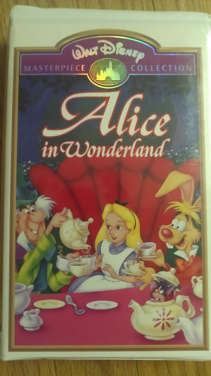 Alice in wonderland VHS [ Clamshell ] Masterpiece Collection.