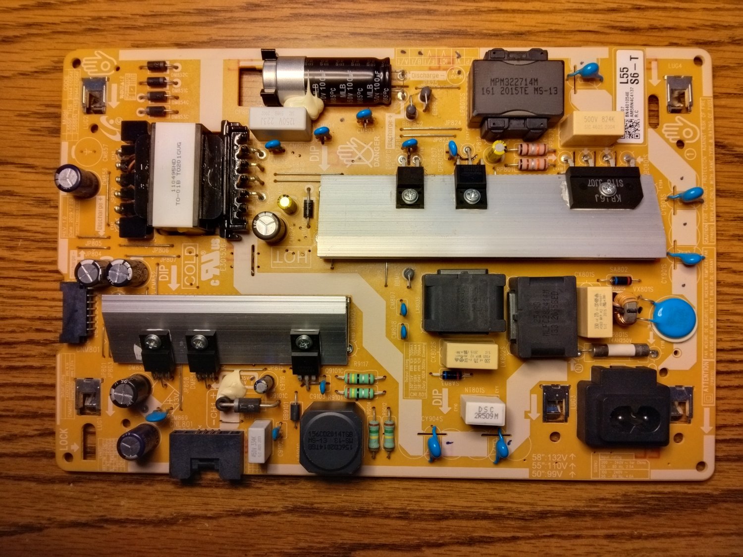 BN4401054E   Samsung power board.