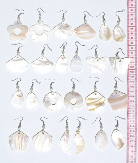 5 Pairs White Cream Shell Hand Carved Dangle Earrings