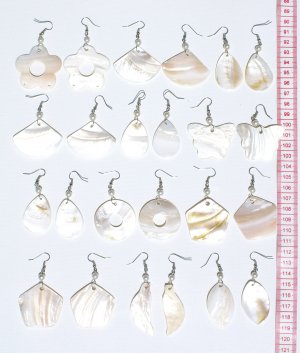 5 Pairs White Cream Shell Hand Carved Dangle Earrings