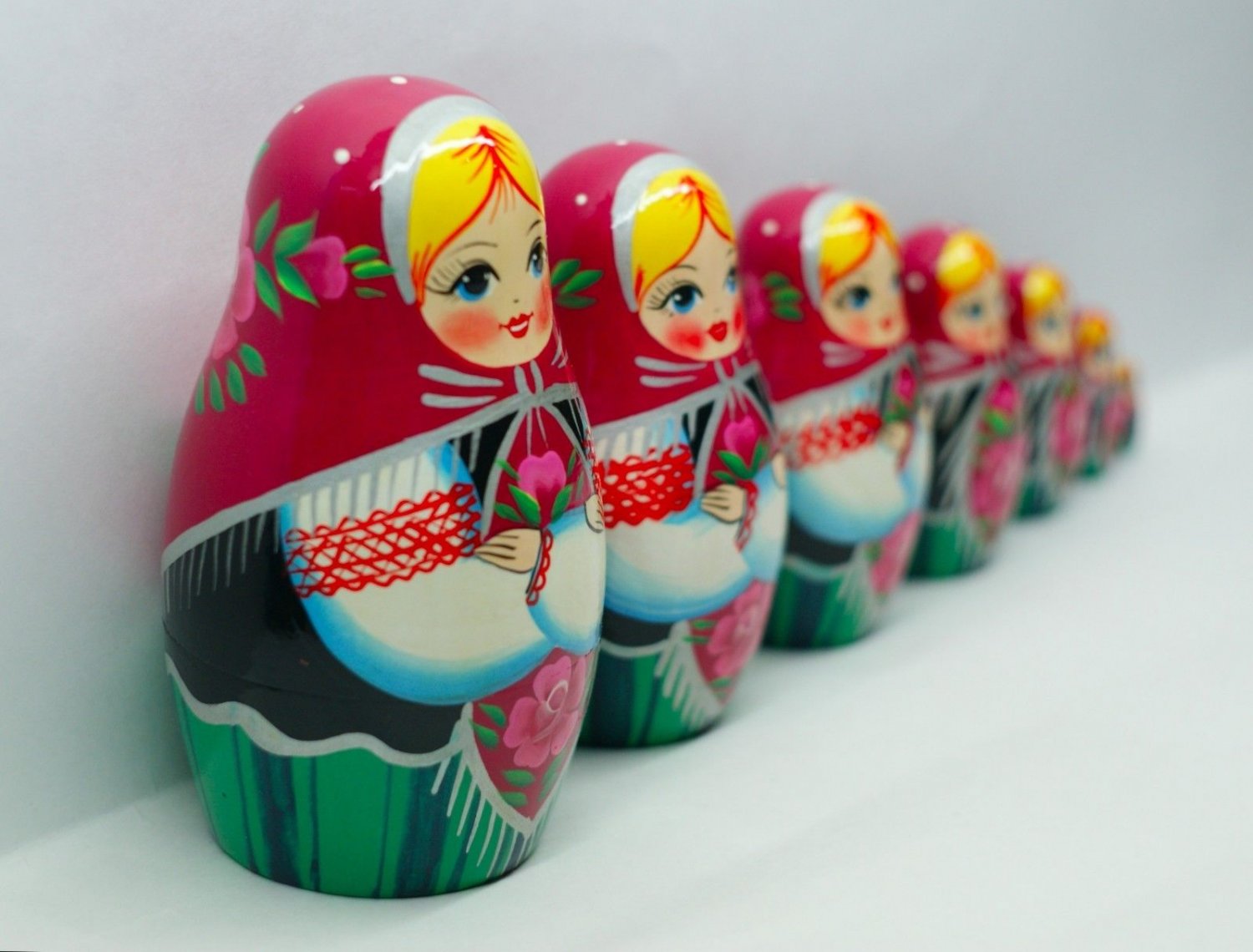 Matryoshka, Babushka or Babooshka, Stacked Russian Wood Nesting Dolls for Sale Gifts 7pc