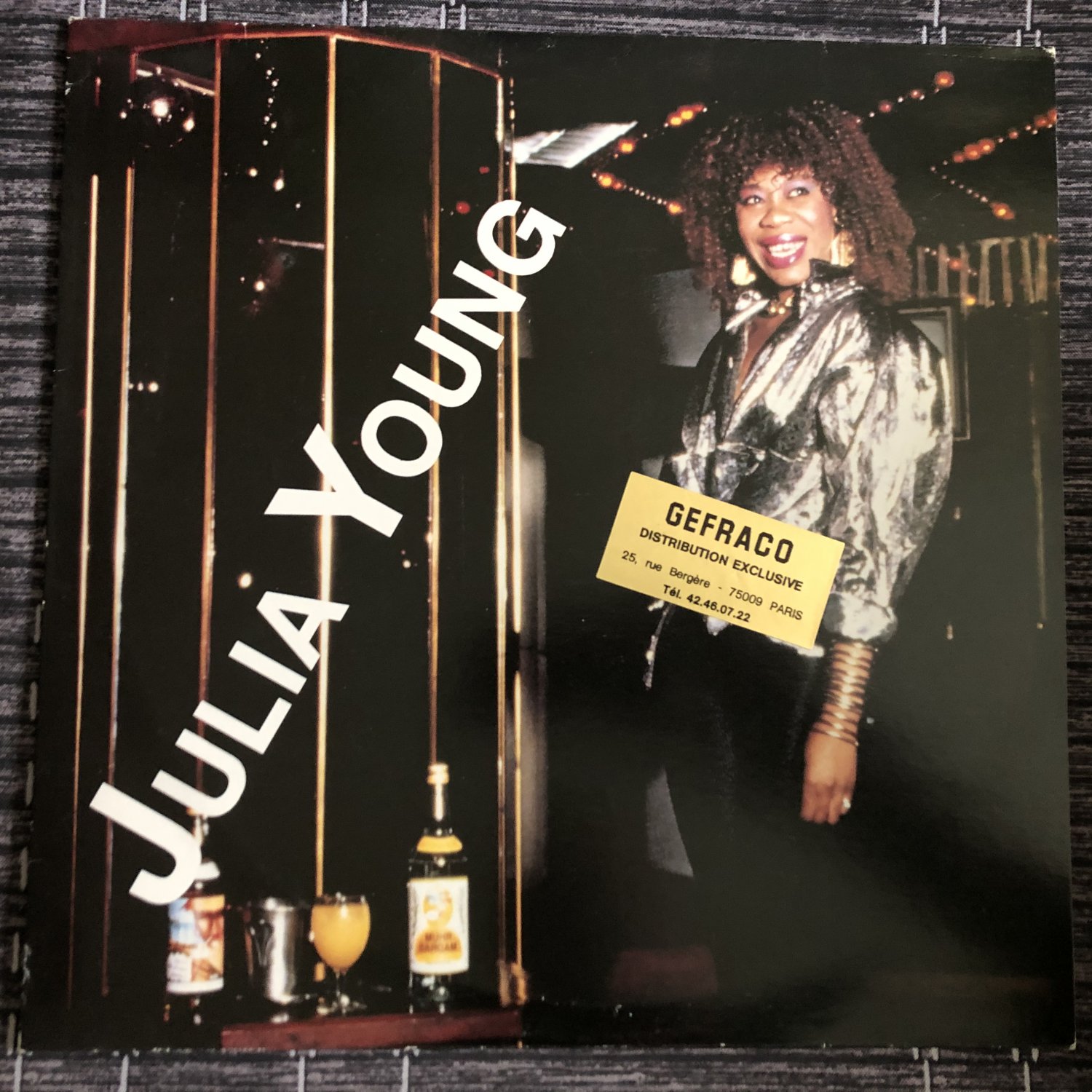 JULIA YOUNG LP same CAMEROON MAKOSSA SOUKOUS SYNTH FUNK INTRO
