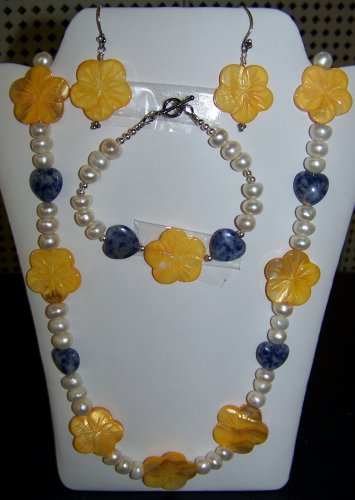 22" CARVED SHELL AND PEARL NECKLACE SET